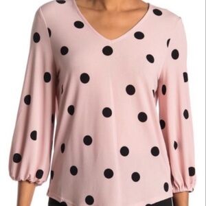 Adrianna Papell Pink and Black Polka Dot Blouse EUC Sz M v-neck flowy feminine